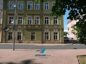 Pronájem bytu 2+1, Teplice, J. V. Sládka, 66 m2