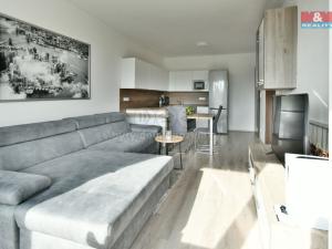Prodej bytu 2+kk, Praha - Dolní Měcholupy, Františka Jansy, 53 m2