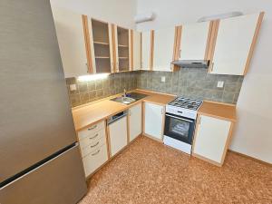 Pronájem bytu 2+1, Praha - Nové Město, Vojtěšská, 82 m2
