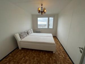 Pronájem bytu 3+kk, Praha - Prosek, Jablonecká, 76 m2