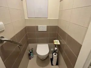 Pronájem bytu 3+kk, Praha - Prosek, Jablonecká, 76 m2