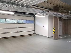 Pronájem garážového stání, Praha - Stodůlky, Toufarova, 10 m2