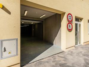 Pronájem bytu 2+kk, Praha, Plzeňská, 52 m2