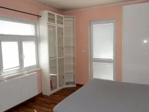 Pronájem bytu 2+kk, Praha - Žižkov, V domově, 50 m2