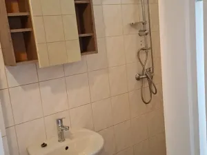 Pronájem bytu 2+1, Staré Město, Nádražní, 55 m2