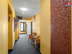 Pronájem obchodního prostoru, Kladno, J. Hory, 11 m2