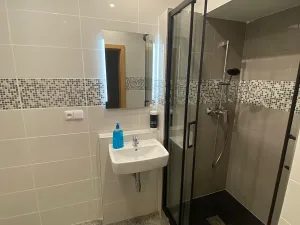 Prodej bytu 2+1, Karlovy Vary, Luční vrch, 51 m2