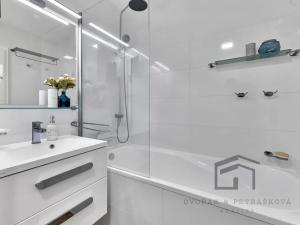 Prodej bytu 2+kk, Praha - Krč, Za dvorem, 45 m2