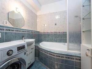 Pronájem bytu 3+kk, Praha - Dubeč, Netlucká, 75 m2