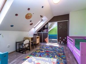 Pronájem bytu 3+kk, Praha - Dubeč, Netlucká, 75 m2