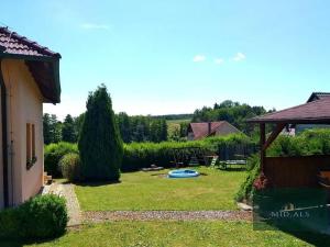 Prodej rodinného domu, Kvíčovice, 340 m2