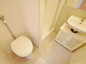 Pronájem bytu 1+kk, Praha - Hostivař, Hornoměcholupská, 24 m2