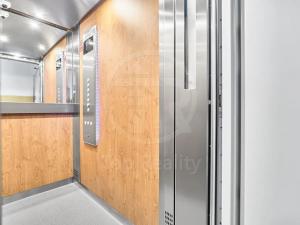 Prodej bytu 3+1, Karlovy Vary, Severní, 77 m2