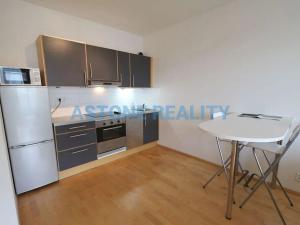 Pronájem bytu 2+kk, Praha - Smíchov, Štorkánova, 56 m2