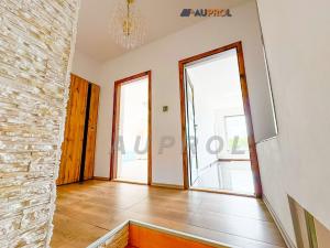 Prodej rodinného domu, Klobuky, Učitelská, 198 m2