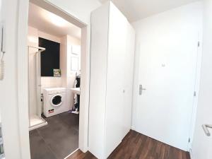 Pronájem bytu 1+kk, Praha - Libeň, Novovysočanská, 31 m2