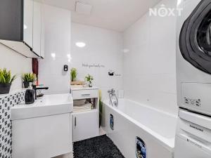 Prodej bytu 3+kk, Praha - Kbely, Plzákova, 78 m2