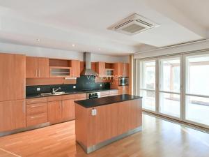 Pronájem bytu 3+1, Praha - Dejvice, Komornická, 120 m2