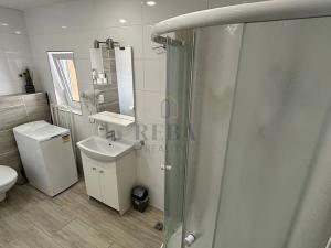 Prodej ubytování, Karlovy Vary, 660 m2