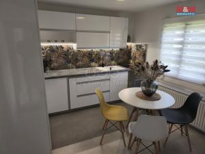 Prodej obchodního prostoru, Frýdlant nad Ostravicí - Frýdlant, Hlavní, 180 m2