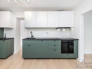 Prodej bytu 4+kk, Praha - Strašnice, Černokostelecká, 68 m2