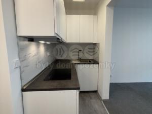 Pronájem bytu 1+kk, Zlín, Bratří Jaroňků, 28 m2