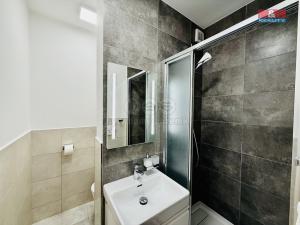 Pronájem bytu 1+kk, Zlín, Bratří Jaroňků, 28 m2
