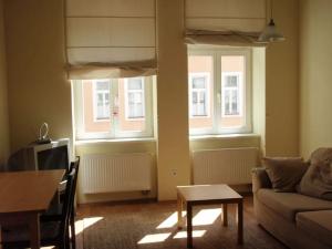 Pronájem bytu 2+kk, Praha - Žižkov, Blahníkova, 39 m2