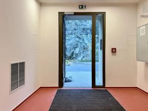 Pronájem bytu 2+kk, Brno, Bystrcká, 56 m2