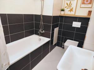 Prodej bytu 2+kk, Praha - Dolní Měcholupy, Honzíkova, 54 m2
