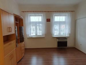 Pronájem bytu 1+kk, Dvůr Králové nad Labem, Bezručova, 32 m2