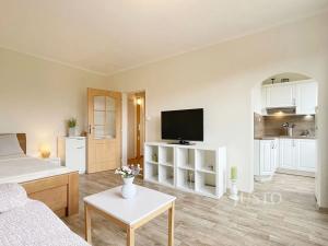 Pronájem bytu 1+kk, Praha - Háje, Květnového vítězství, 31 m2