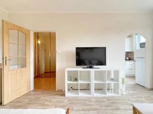 Pronájem bytu 1+kk, Praha - Háje, Květnového vítězství, 31 m2