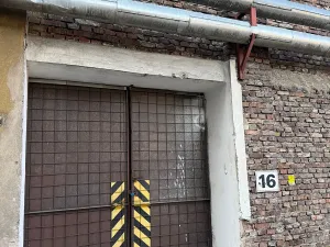 Pronájem skladu, Pardubice, Jana Palacha, 147 m2