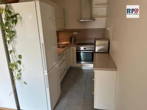 Pronájem bytu 2+kk, Praha - Vinoř, Českodubská, 54 m2