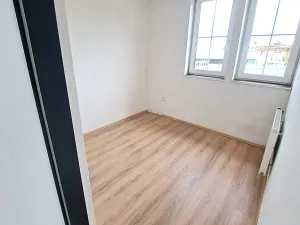 Pronájem bytu 2+kk, Praha - Zličín, Strojírenská, 43 m2