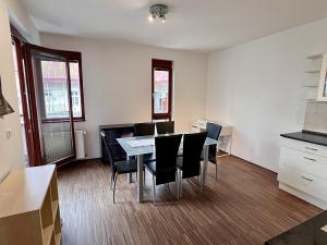 Pronájem bytu 2+1, Praha - Karlín, Kollárova, 88 m2