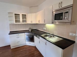 Pronájem bytu 2+1, Praha - Karlín, Kollárova, 88 m2