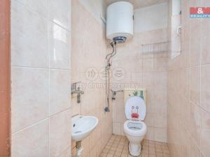 Prodej rodinného domu, Krakovany, 780 m2