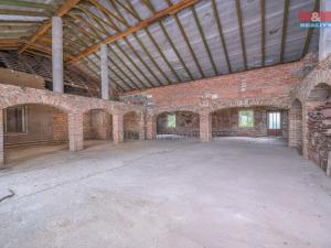 Prodej rodinného domu, Krakovany, 780 m2