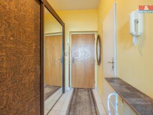 Pronájem bytu 2+kk, Praha, U kříže, 37 m2