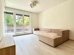 Pronájem bytu 2+kk, Praha, Výstavní, 65 m2