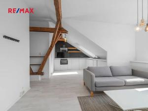 Pronájem bytu 2+kk, Plzeň, Francouzská třída, 57 m2