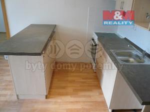 Pronájem bytu 2+kk, Chvaletice, U Kulturního domu, 41 m2