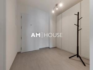 Pronájem bytu 1+kk, Praha - Strašnice, Zvěřinova, 37 m2