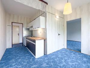 Pronájem bytu 2+1, Chomutov, Vítězslava Nezvala, 60 m2