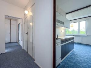 Pronájem bytu 2+1, Chomutov, Vítězslava Nezvala, 60 m2