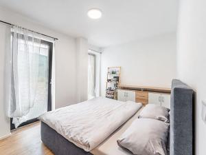 Pronájem bytu 2+kk, Hluboká nad Vltavou, Potoční, 60 m2