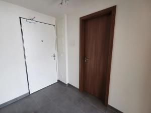 Pronájem bytu 1+kk, Praha - Michle, U plynárny, 36 m2