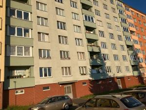Prodej bytu 2+1, Ostrov, Kollárova, 60 m2